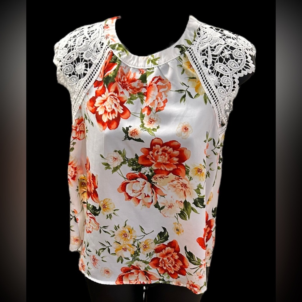 Sweet Wanderer, small, floral lace sleeve top